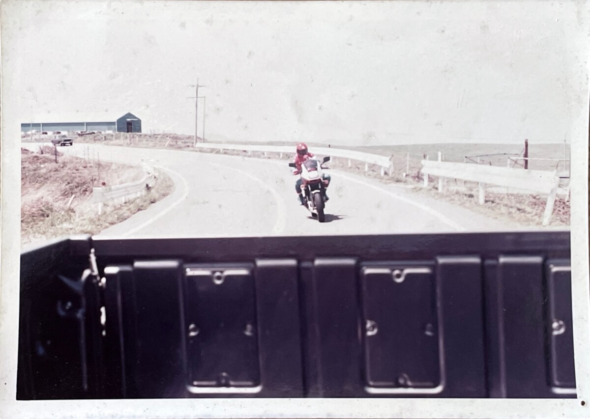 昔のバイクは小さかった。でも、軽かったわけではない。