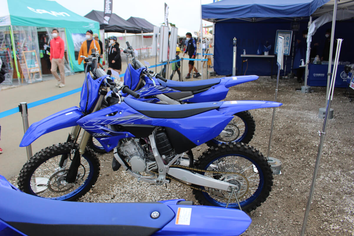 Ways for Road Bike Riders to Enjoy the World of Off-Road Riding