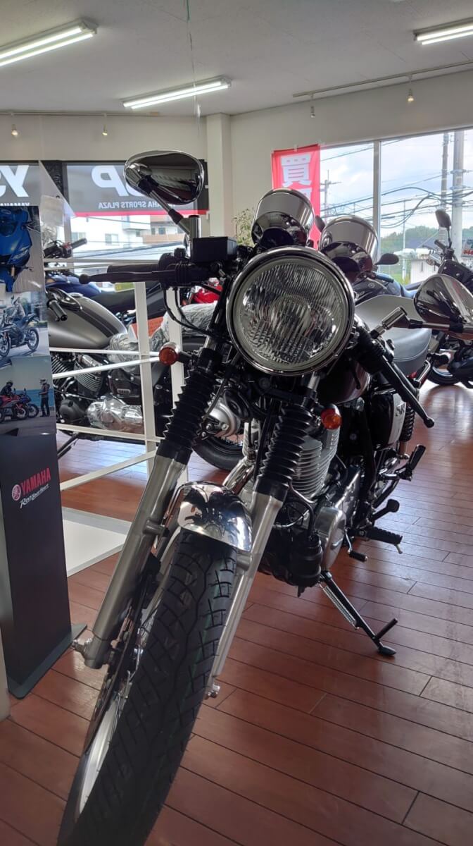 SR400カフェスタイル制作。