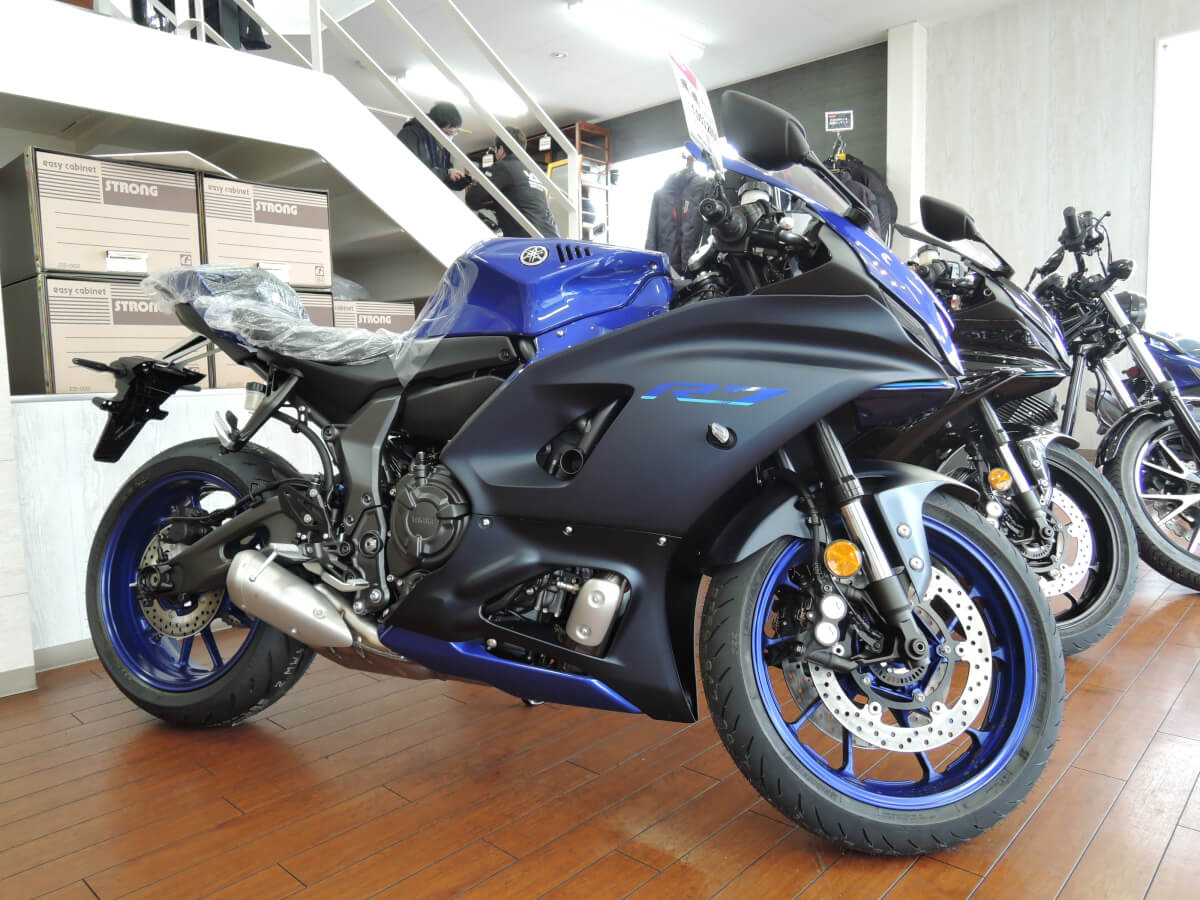 待望のYZF-R7入荷しました！！