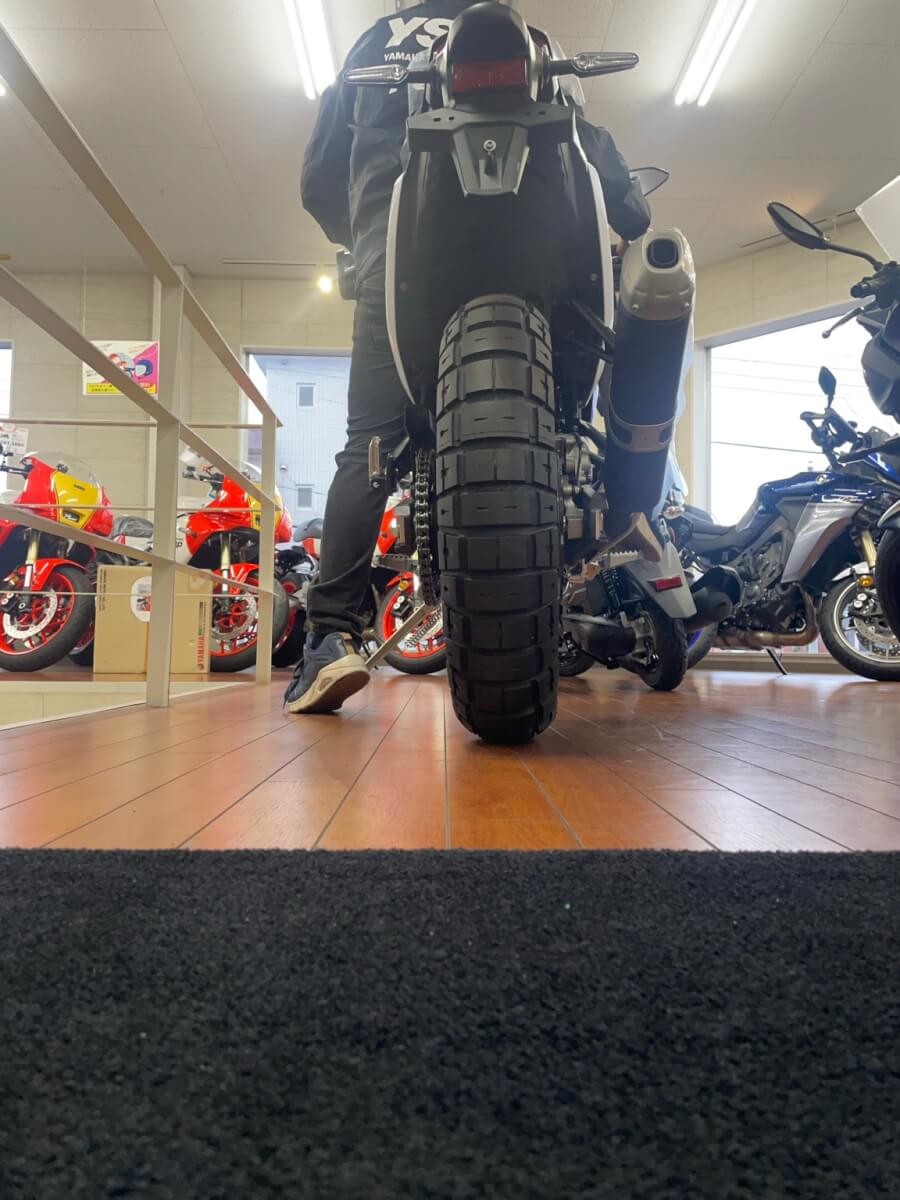 バイクショップでバイクにまたがった時、何を見ればいいのか